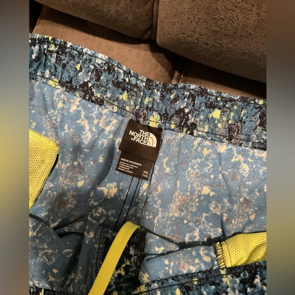 North face Blue and Yellow Patterned Men's Shorts - Picture 4 of 7